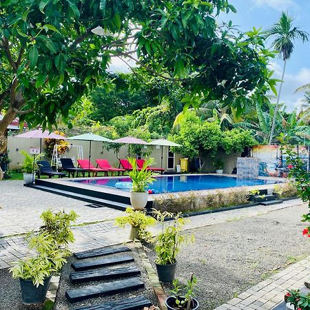 The Kingslayer Resort 尼甘布 外观 照片
