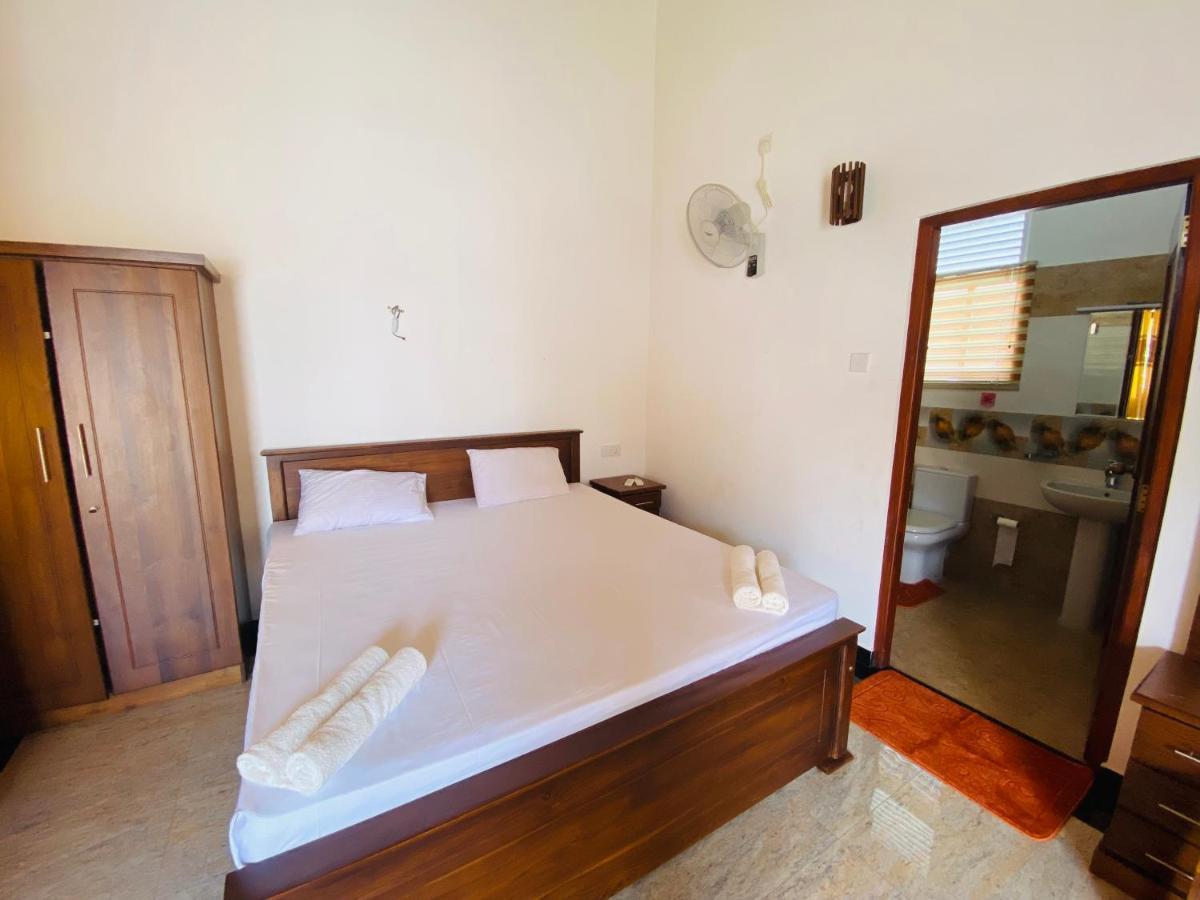 The Kingslayer Resort 尼甘布 外观 照片