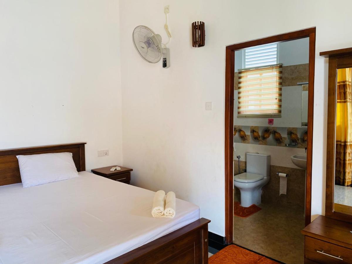 The Kingslayer Resort 尼甘布 外观 照片