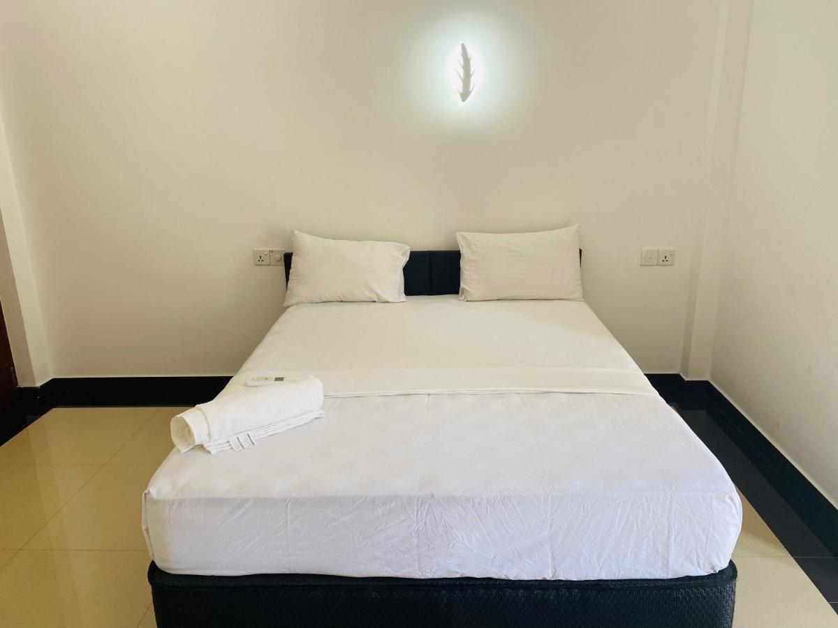 The Kingslayer Resort 尼甘布 外观 照片